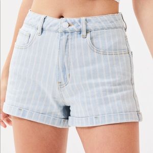 PacSun mom short